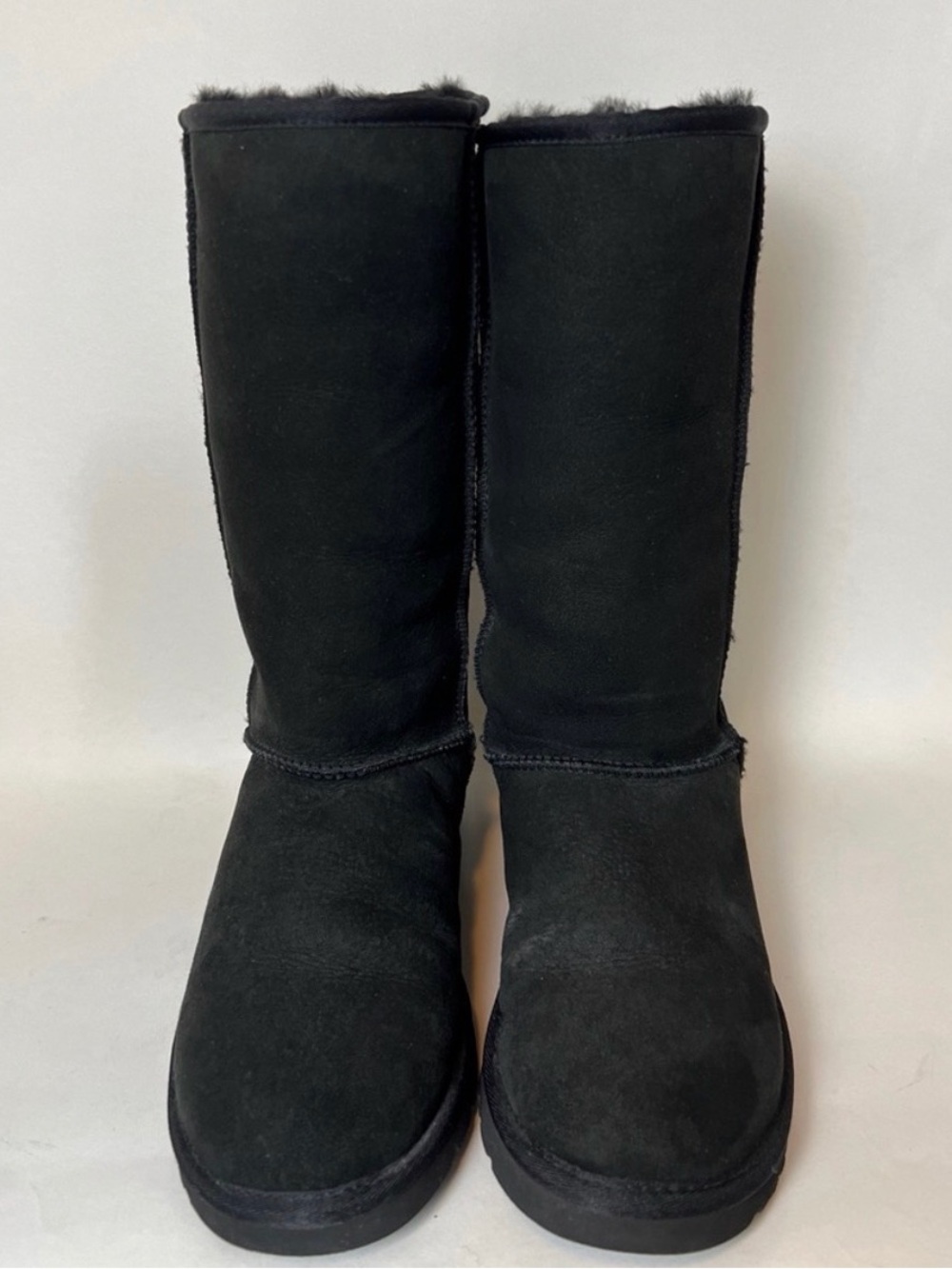 UGG Classic Tall-size 8